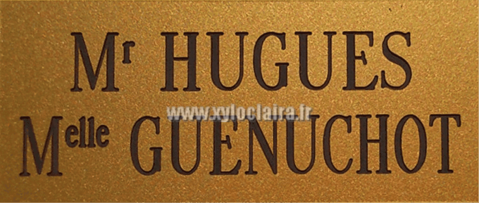 Réf : 17927 Gravoglas 2 plex brillant doré - 2 lignes - Mr et Mme NOM